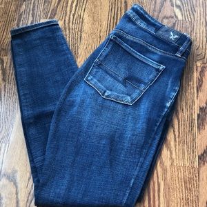 Size 8 Hi-Rise Jegging Distressed